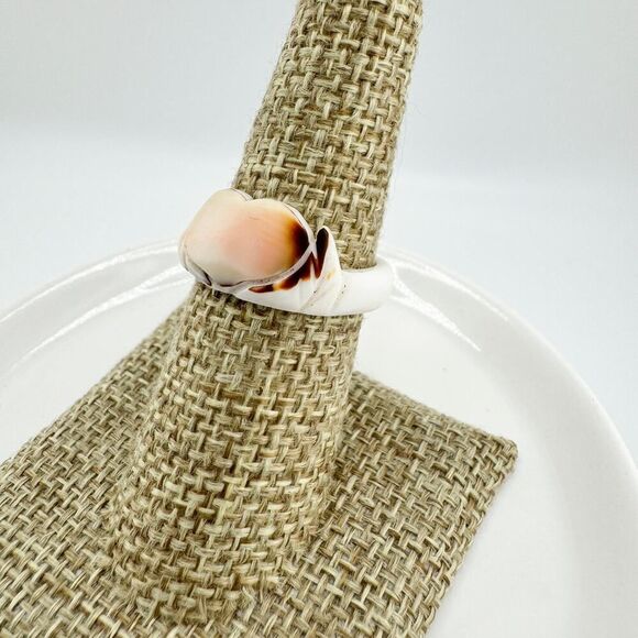 Vintage Heart Shell Ring Beachy Chic Retro Glam Vacation Unique Gift Ocean - Picture 5 of 11
